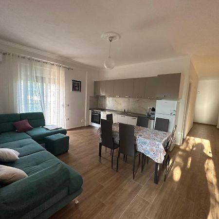 Vlora Central & Comfy Apartment Buitenkant foto