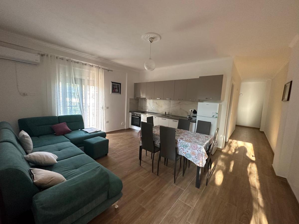 Vlora Central & Comfy Apartment Buitenkant foto